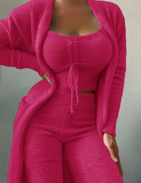 3 PIECE PLUSH SET